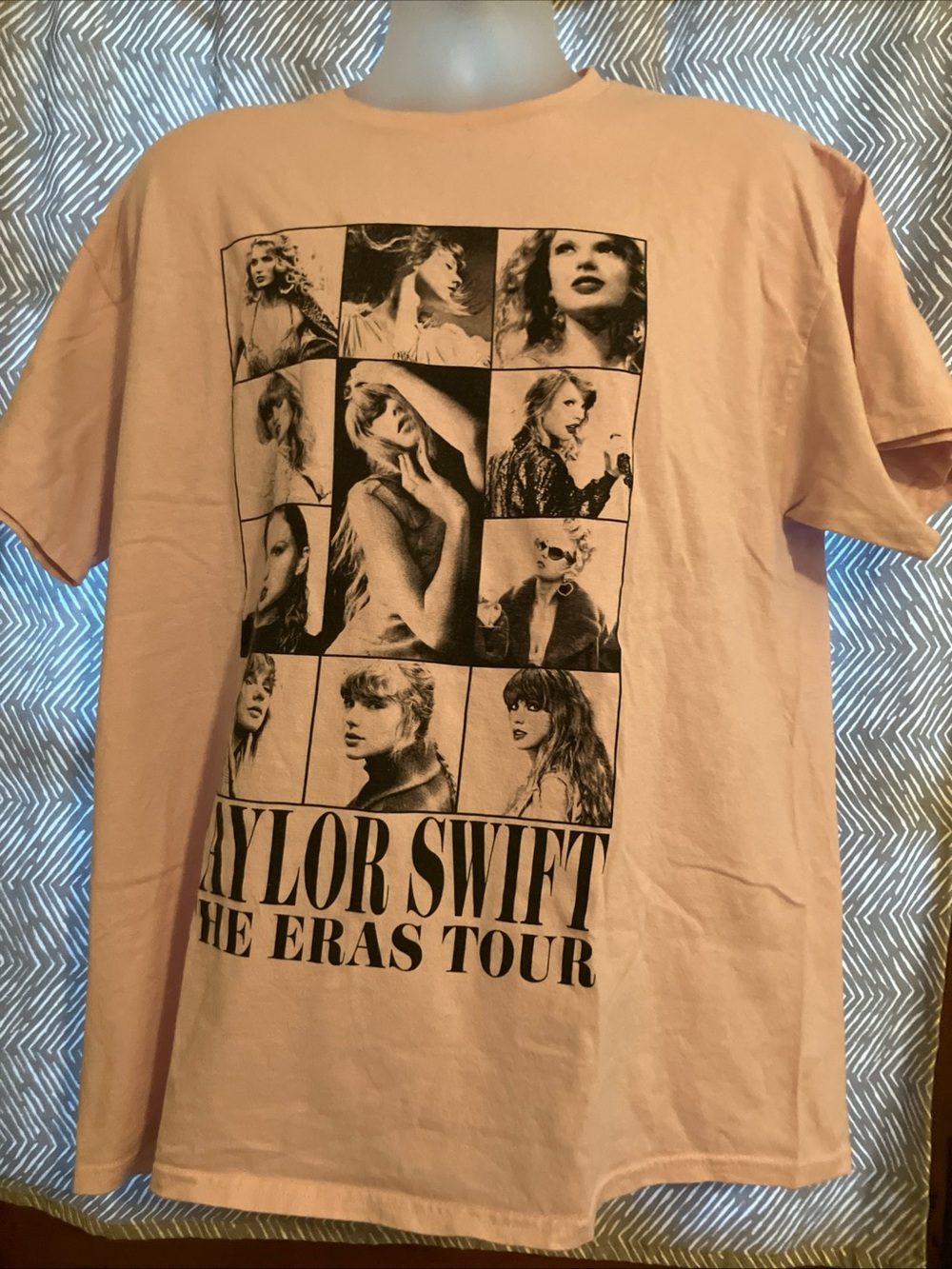 Women's Short-Sleeve Graphic Tee - Pink